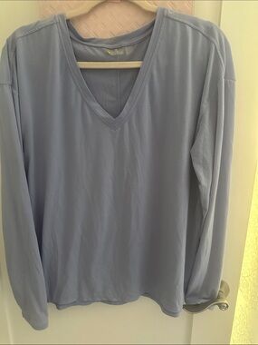 Zella Women's violet V-Neck Long Sleeve Top